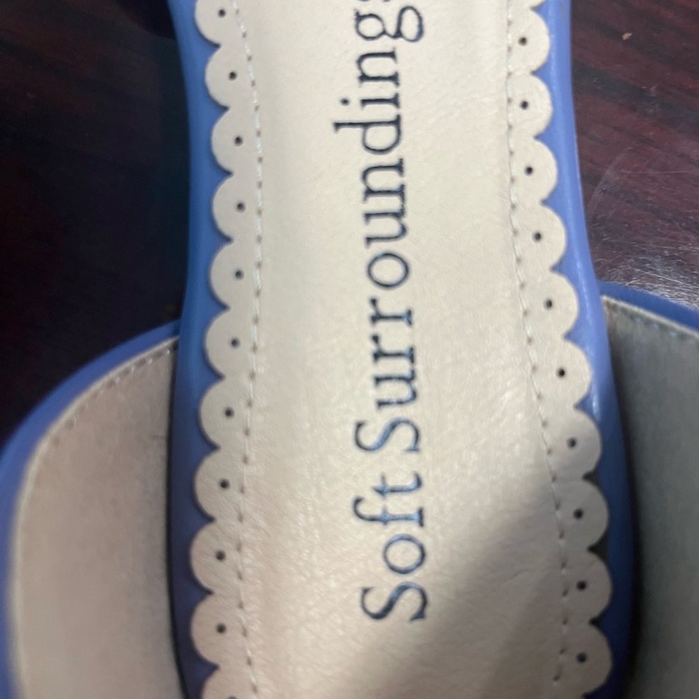 Soft Surroundings Amelia D’Orsay Blue textured flats. Size 8 - Picture 4 of 7